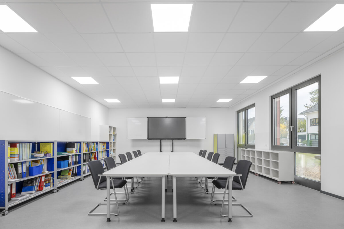neubau-architektur-planbar-architekt-koeln-Schule-KGS-in-den-auen